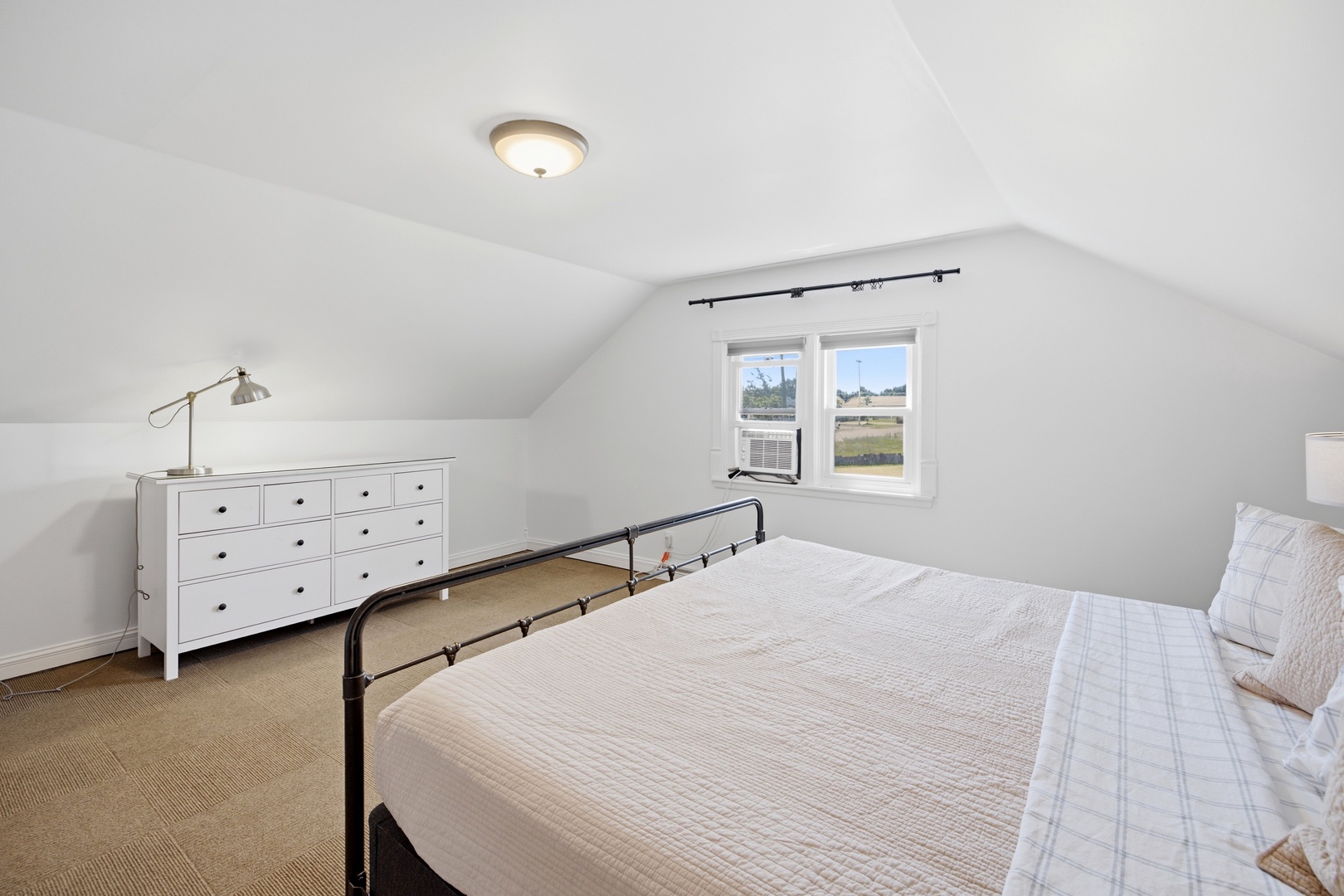 Bedroom #1 (King)