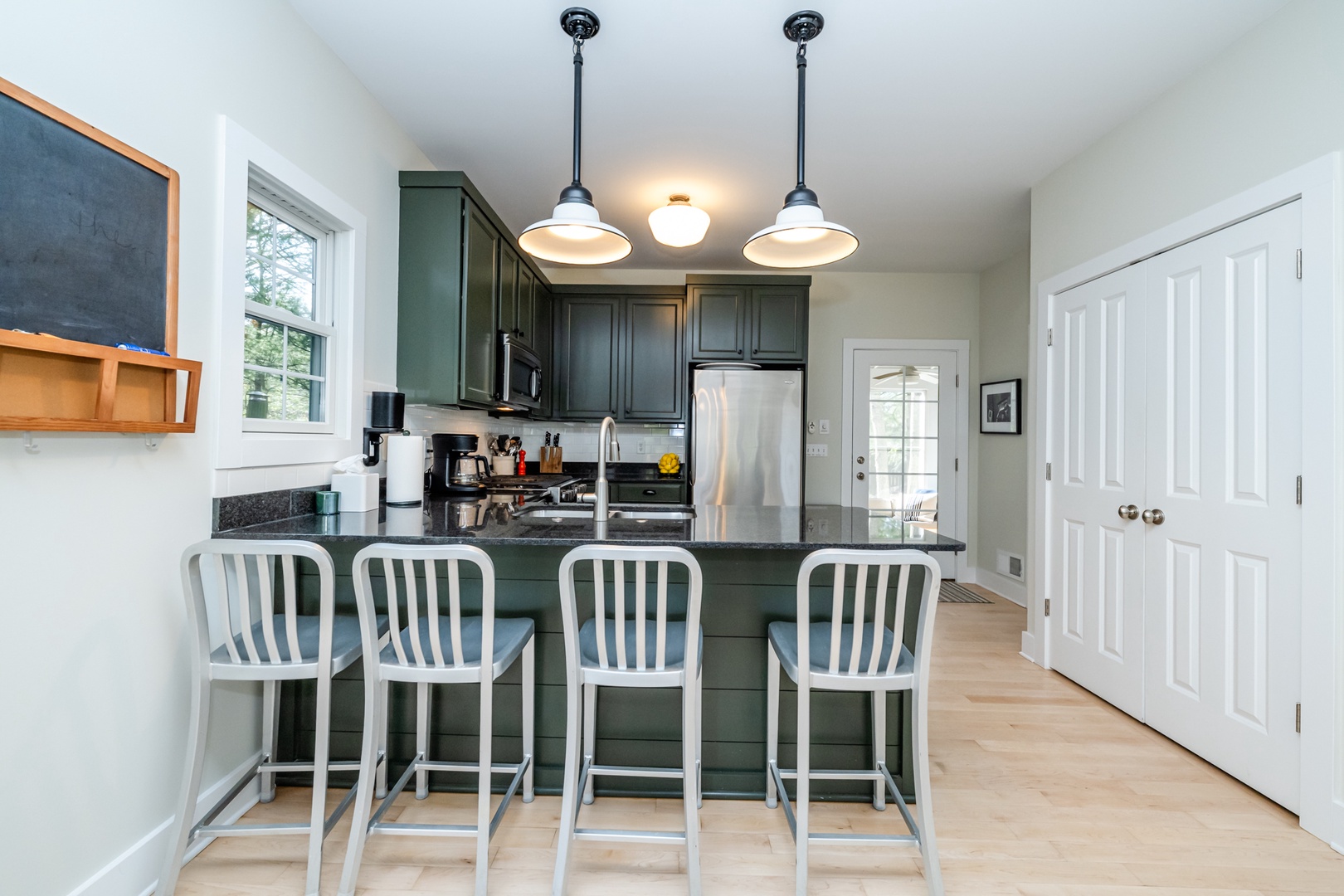 Island Seating For Four