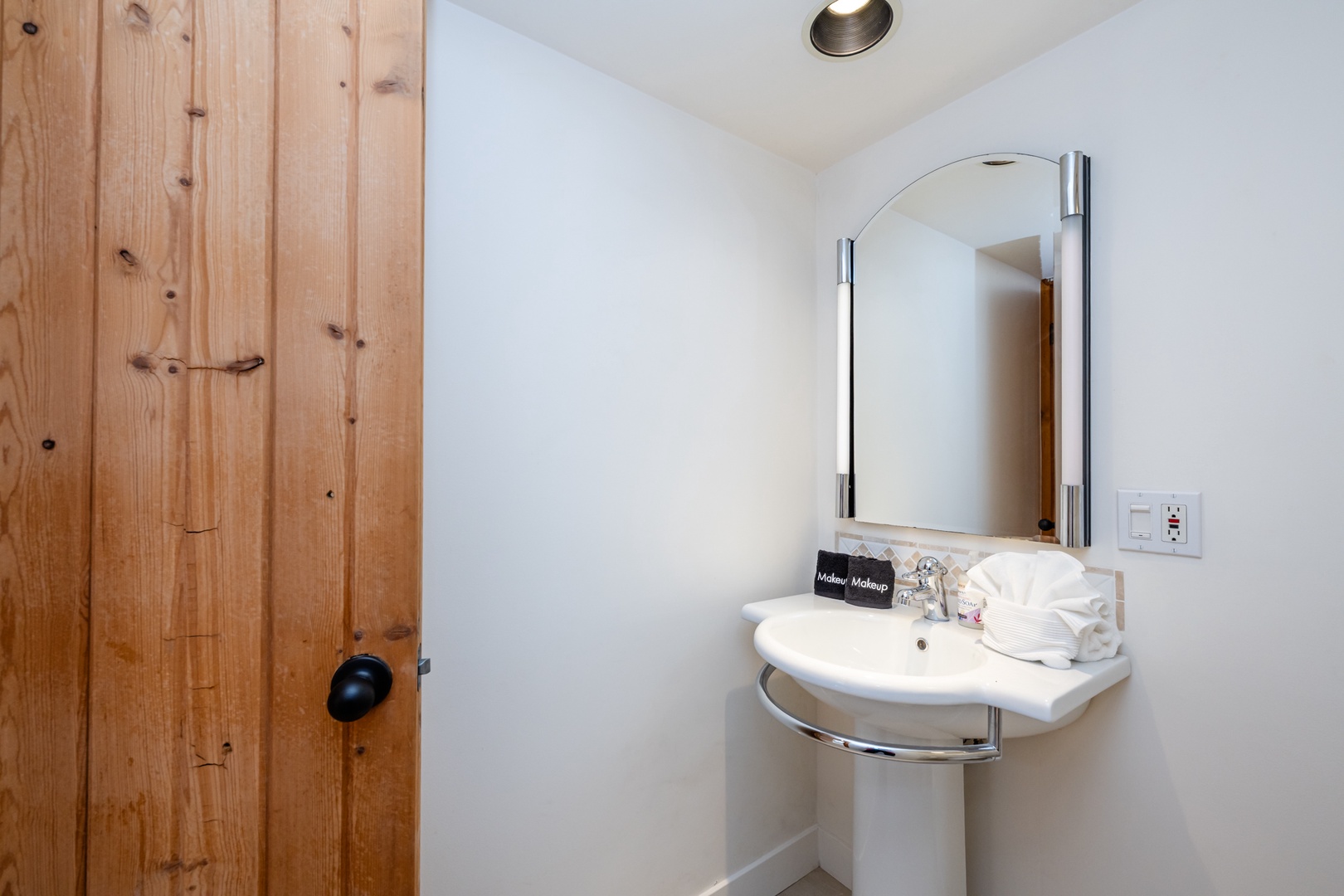 Full Bathroom Coach House
