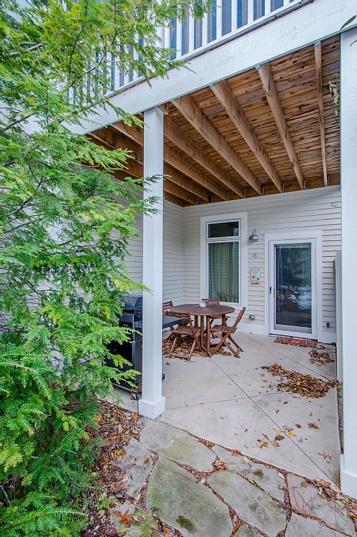 Outdoor porch with gas grill