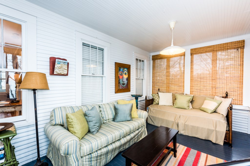 Back Porch Area w/ Twin Daybed