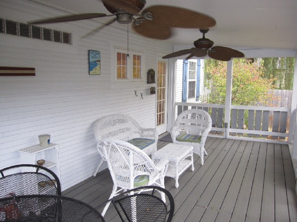 Screened in Porch