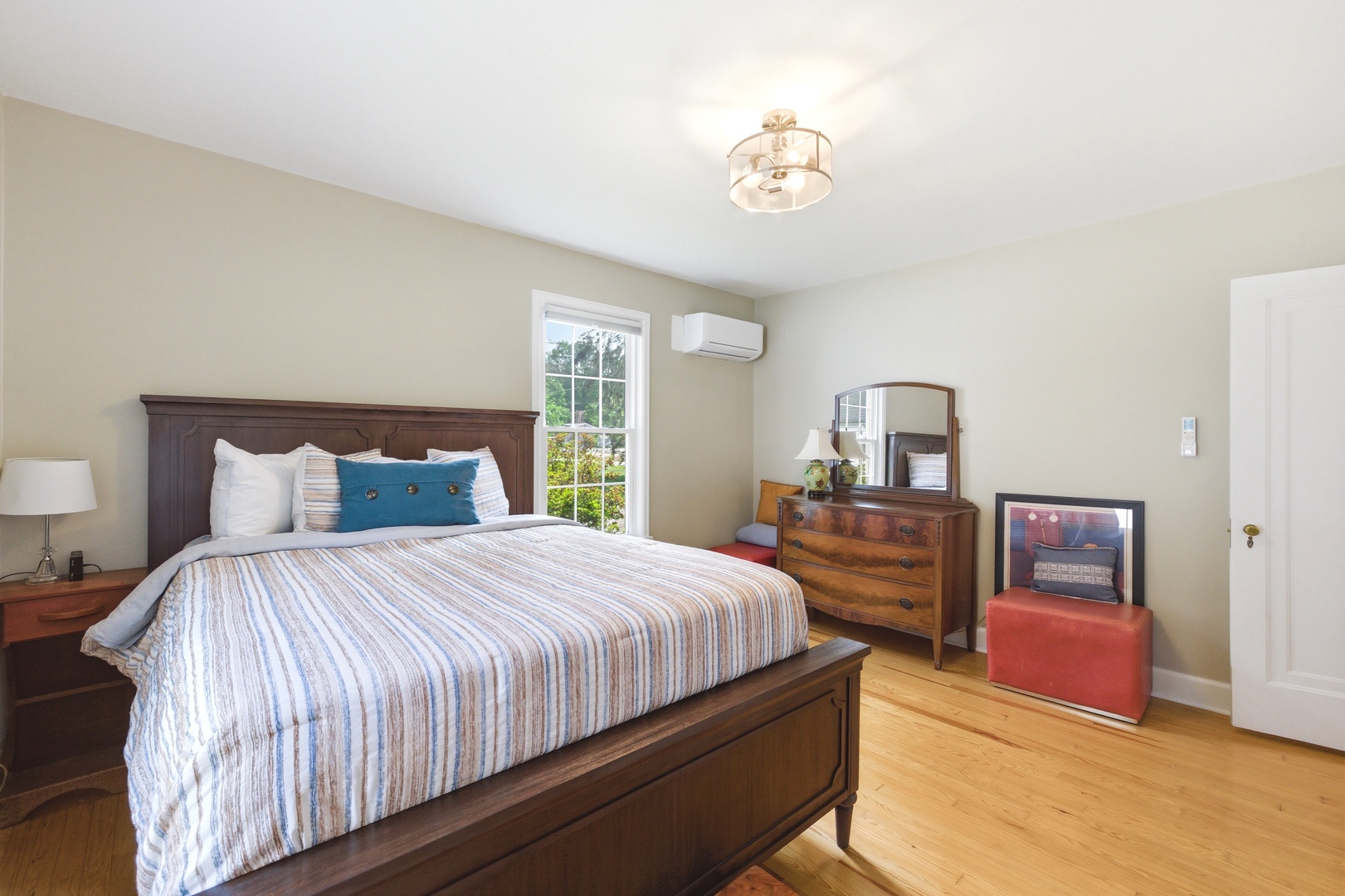 Bedroom #1 (Alt Angle)