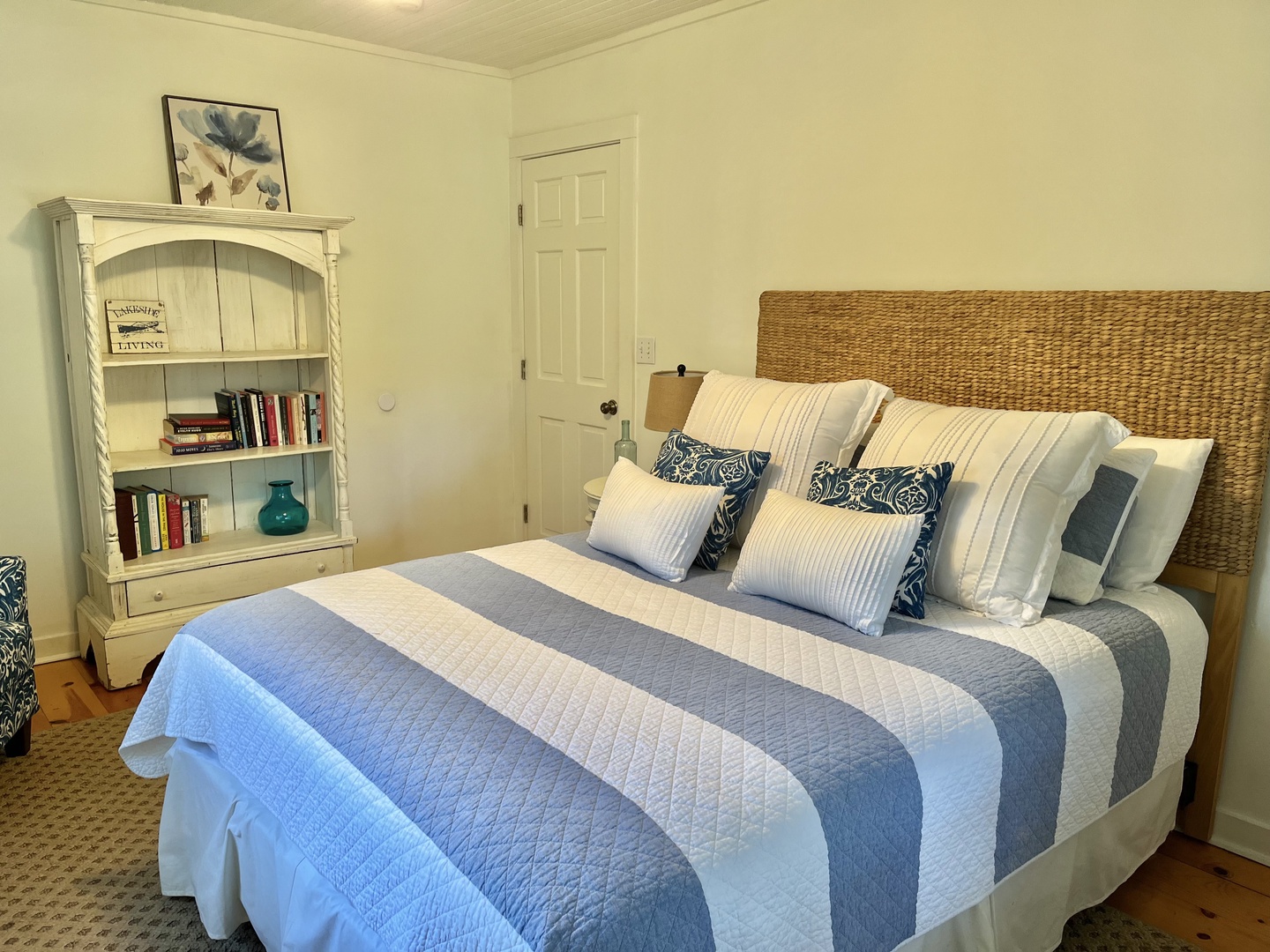 Bedroom #1 (King)