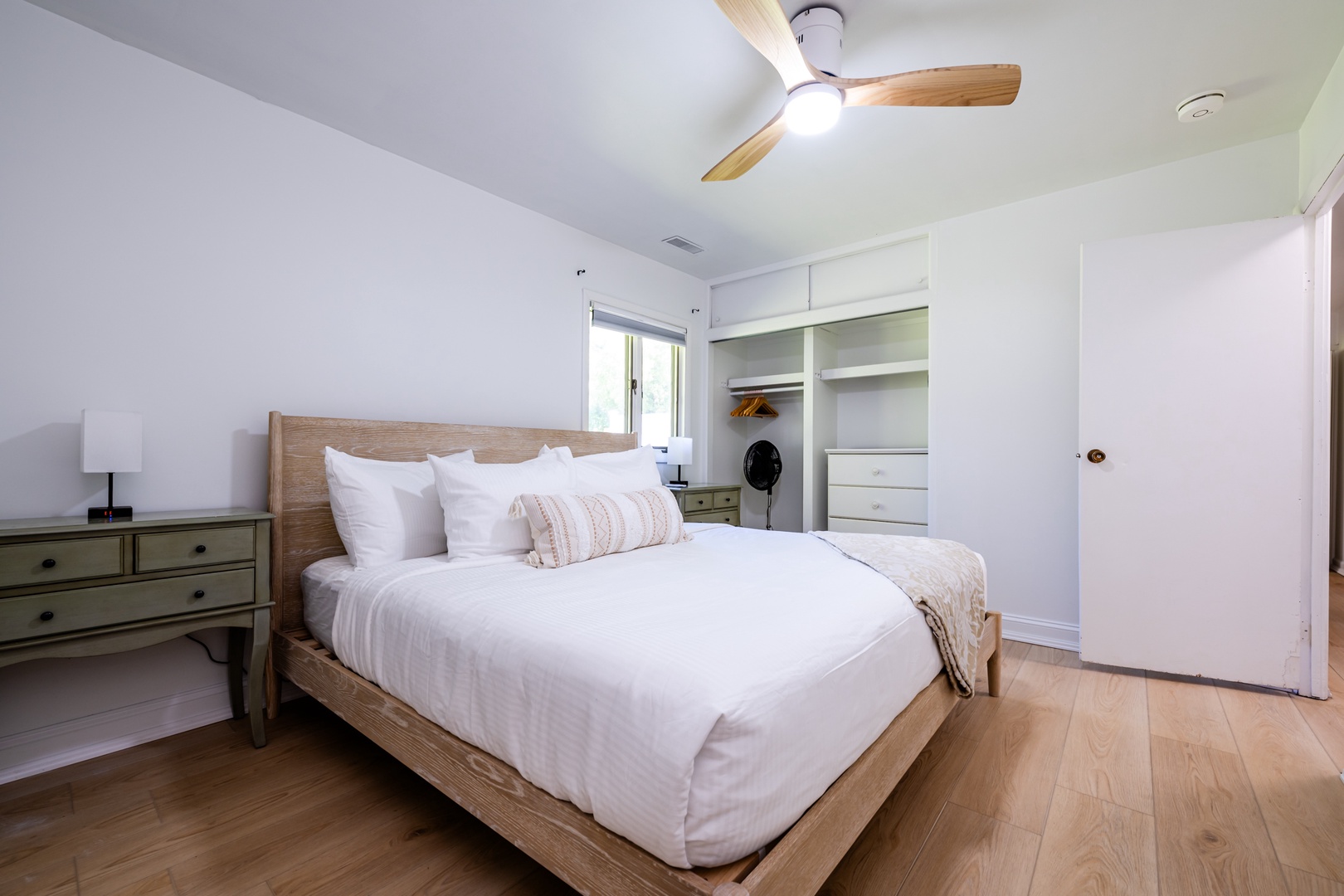 Bedroom #3 (King)