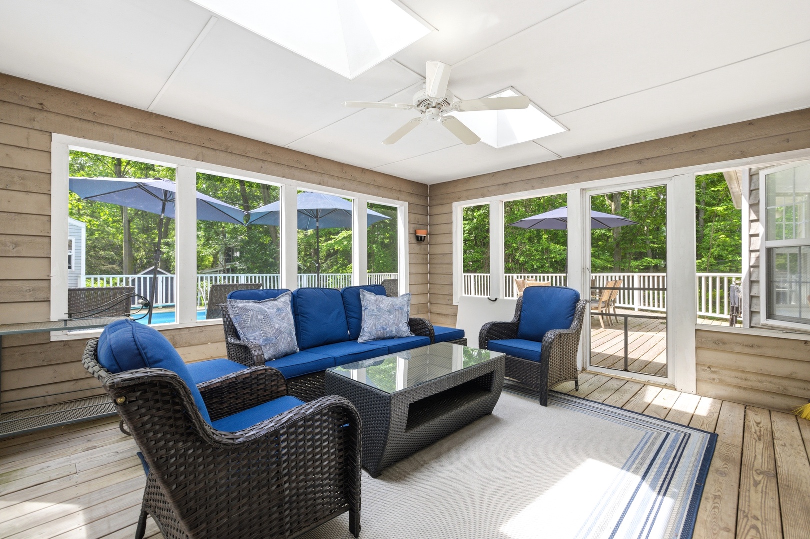 Screened In Porch!