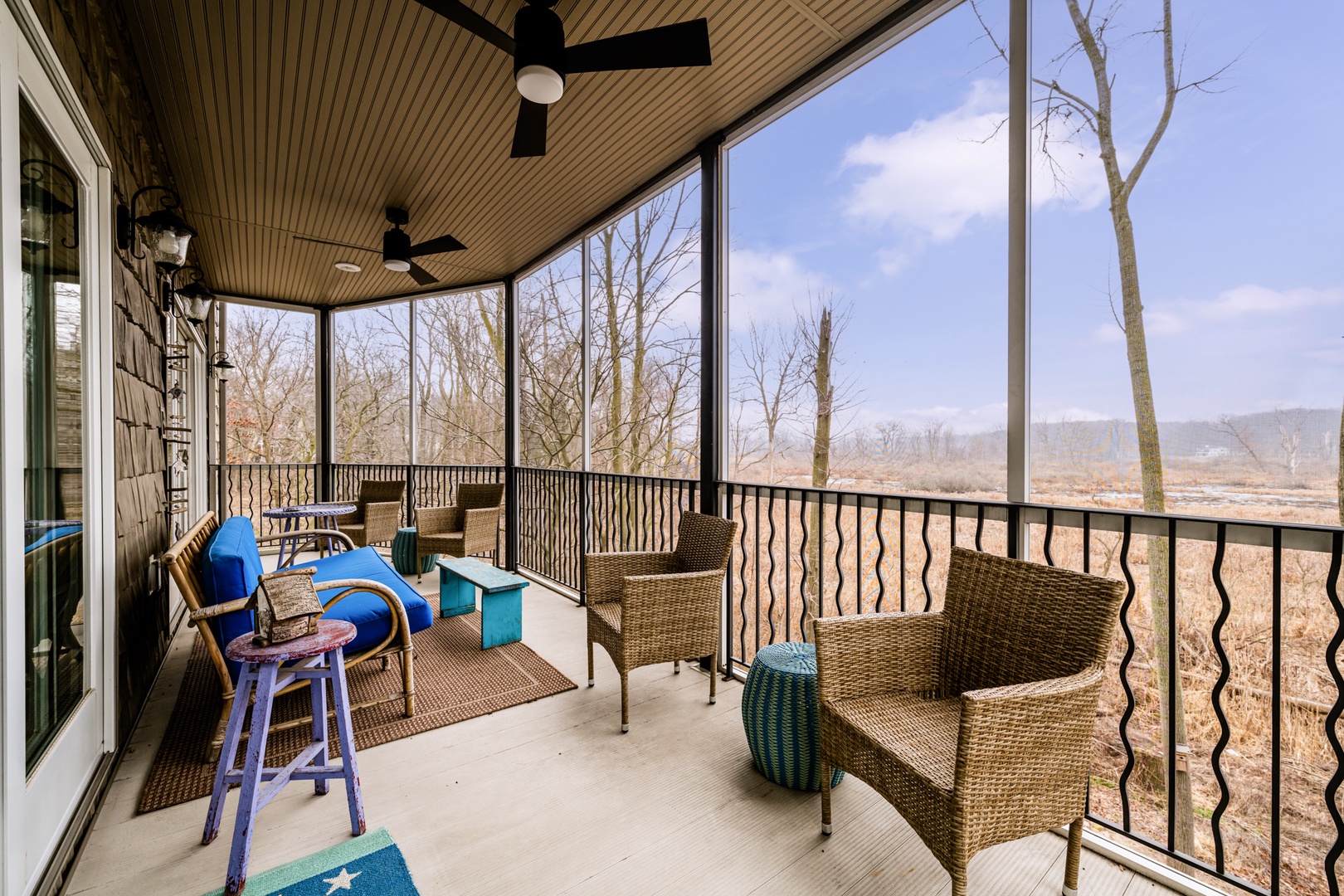 Screened-In Porch