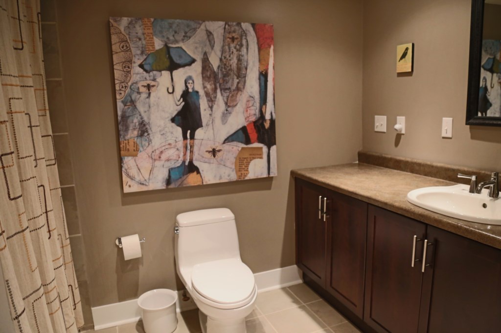 Full Bathroom