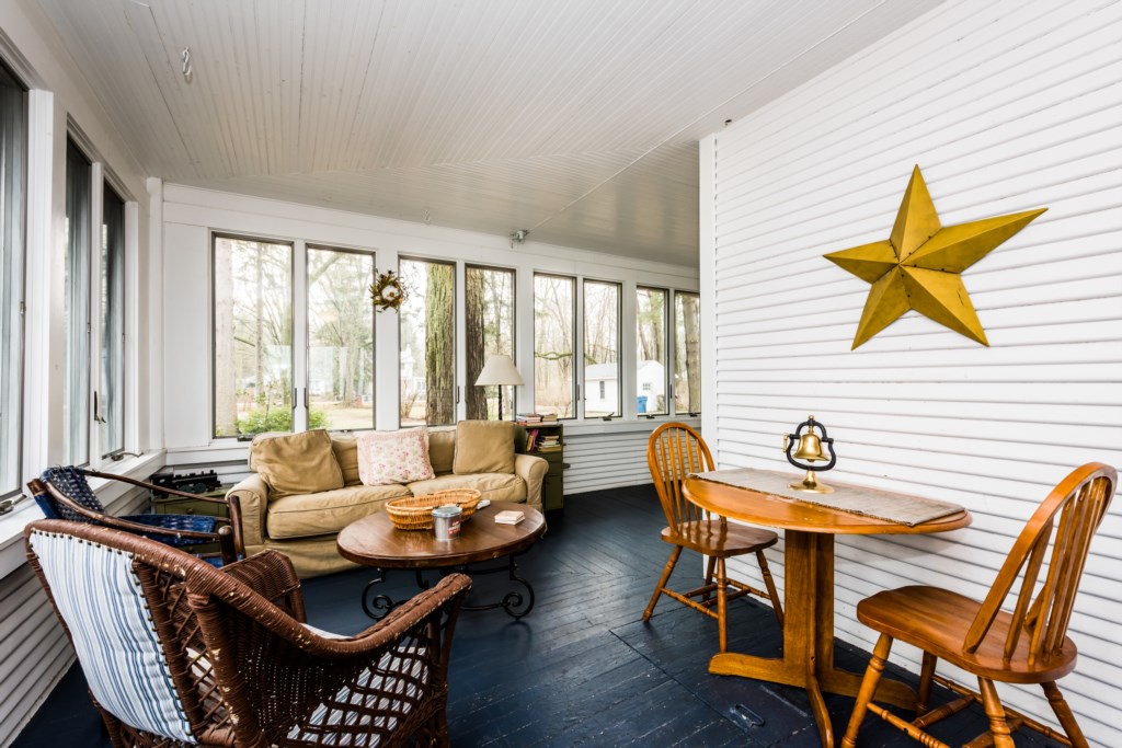 Spacious three-season room