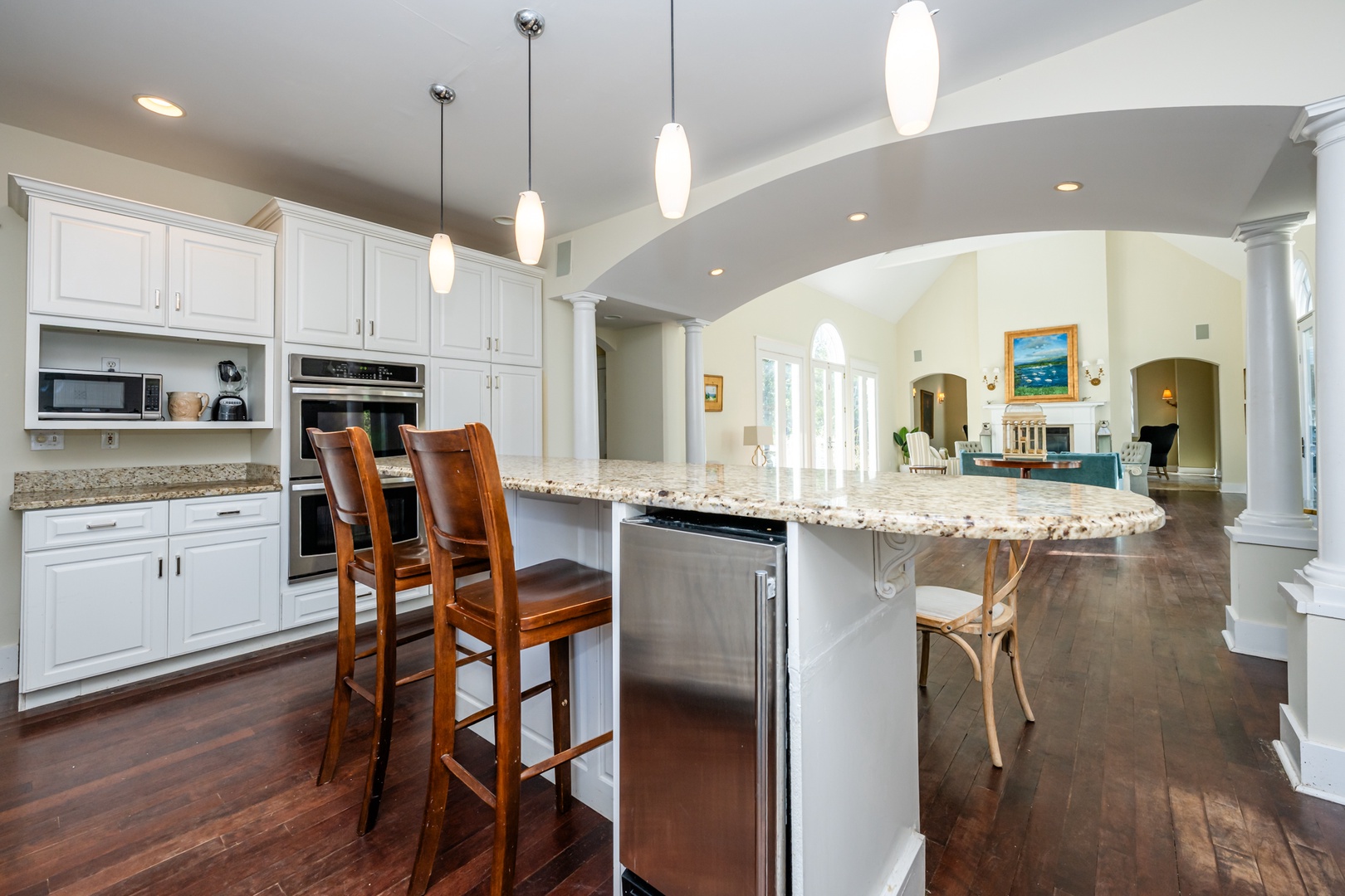 Fully Stocked Kitchen!