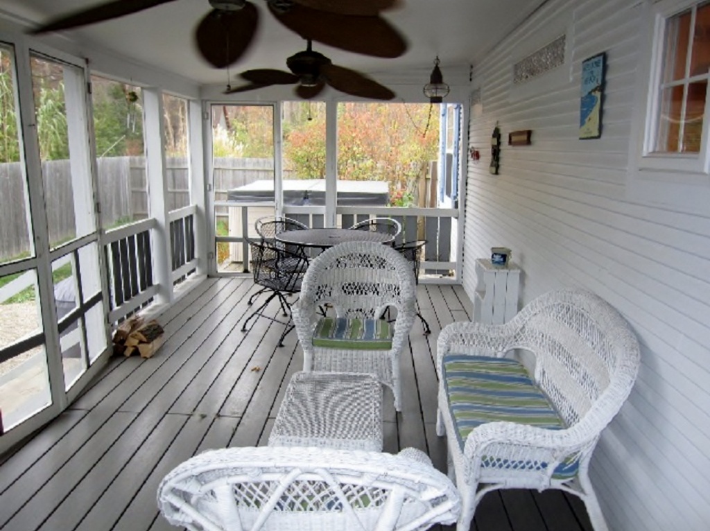 Screened in Porch