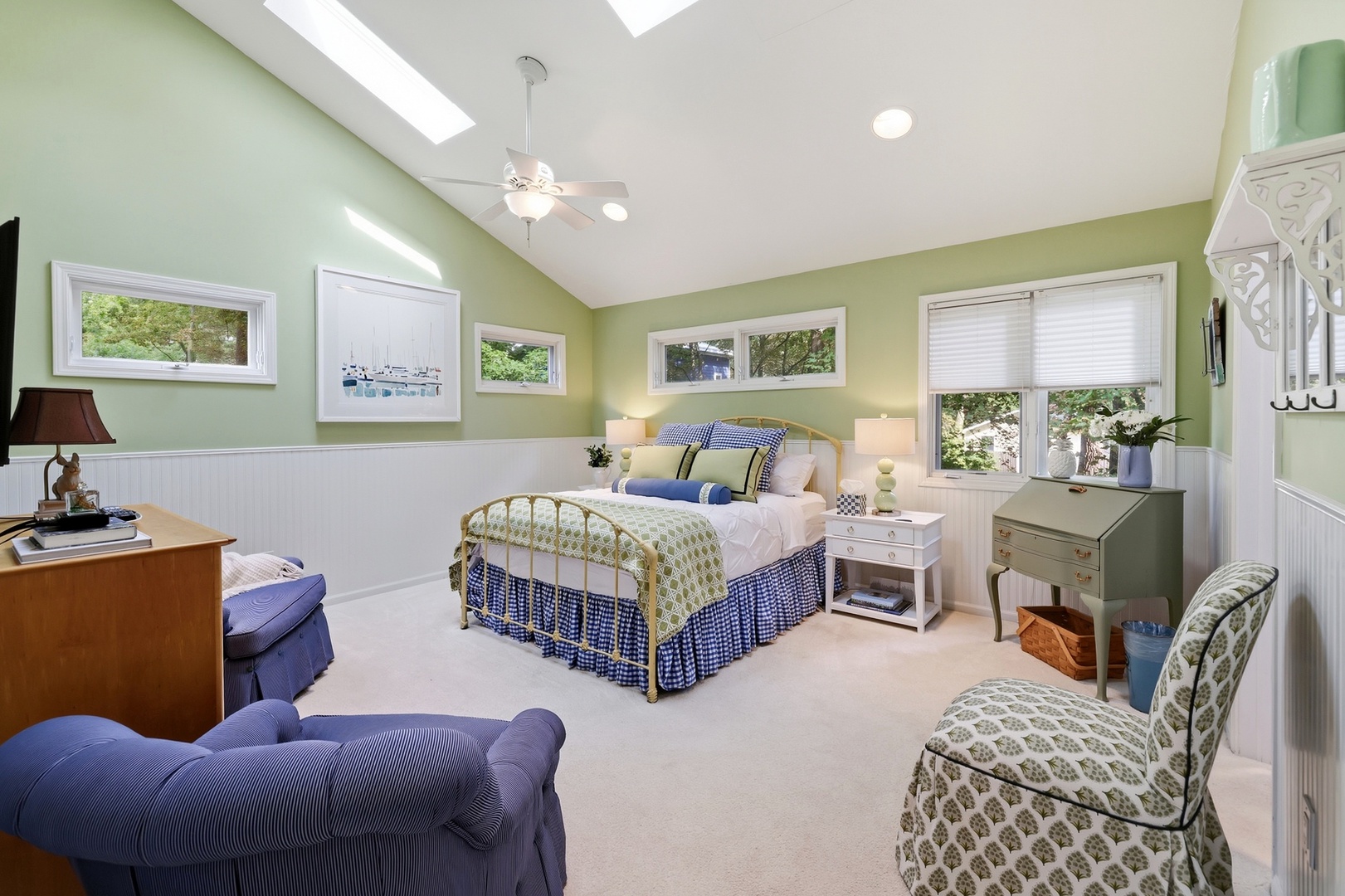 Bedroom #1 (Alt Angle)