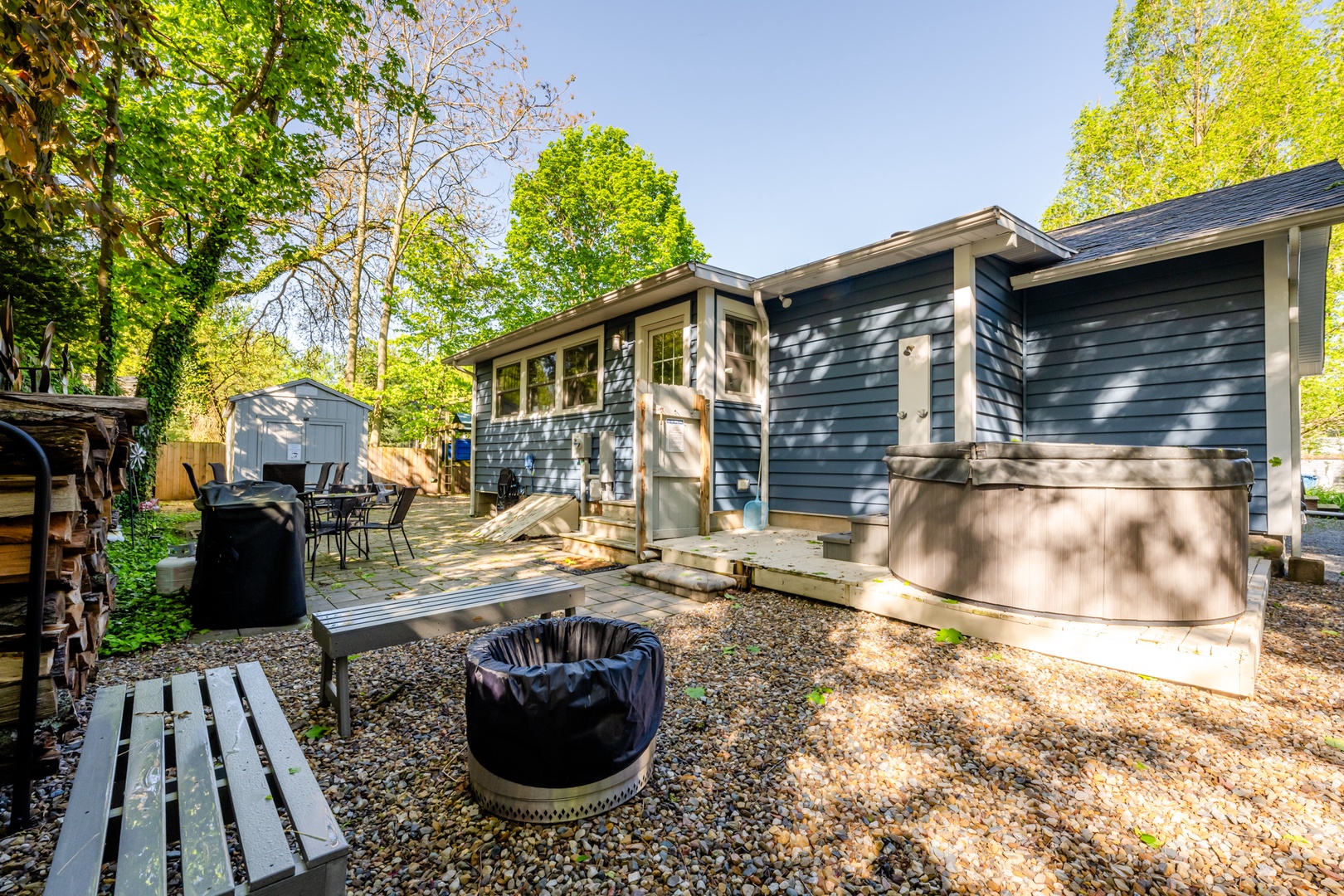 Roast S'mores Under The Stars!