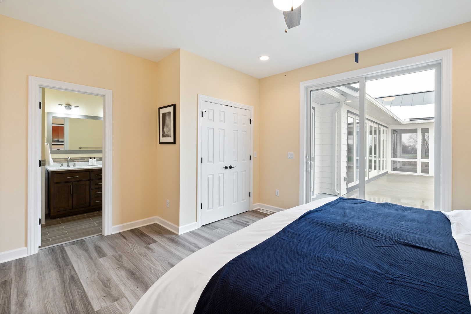 Bedroom #4 (Alt Angle)