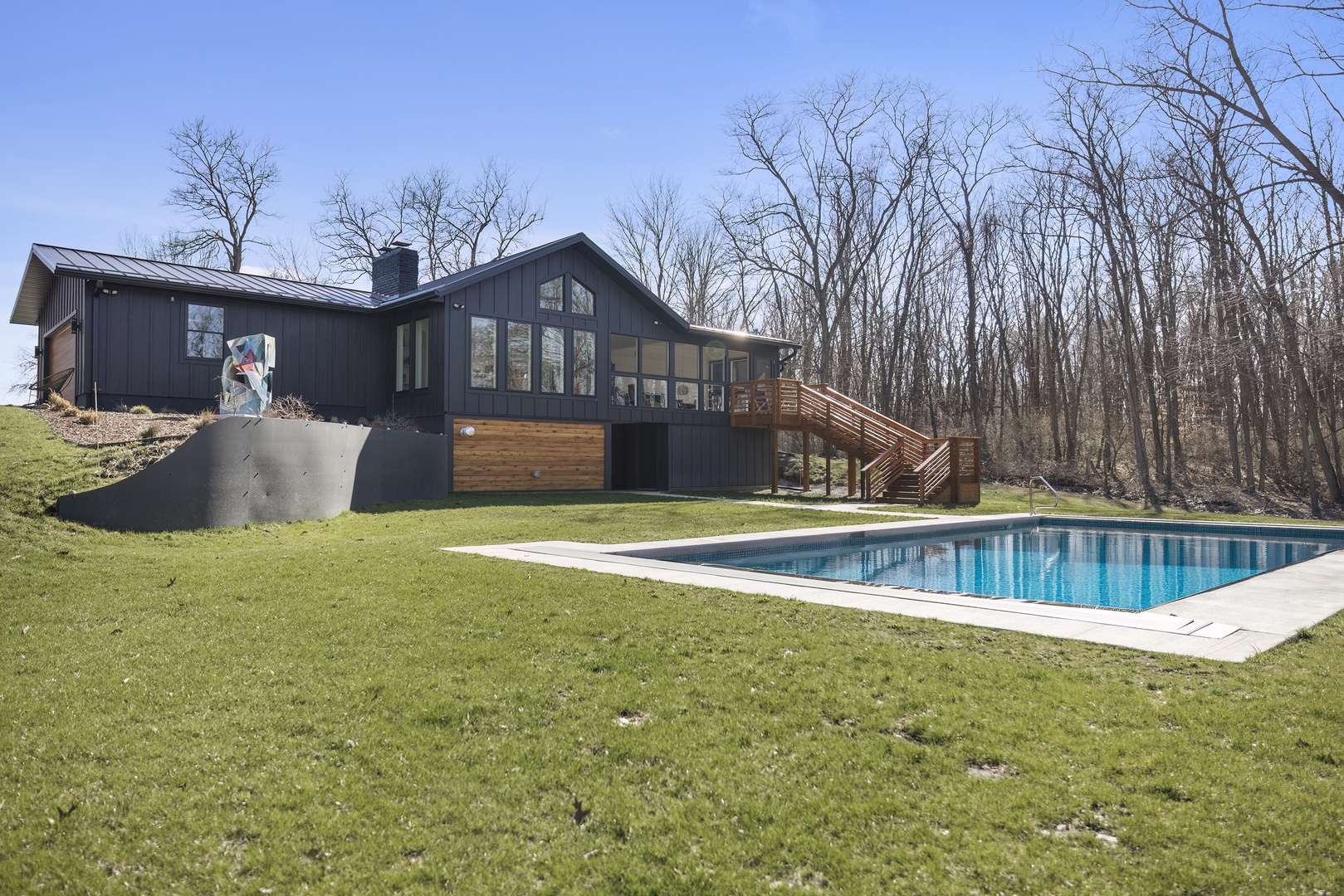 Private Heated Pool In Wooded Setting!