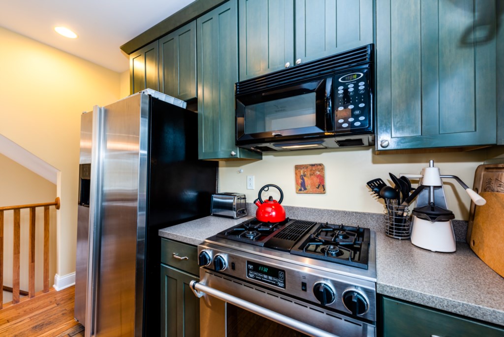 Fully Stocked Kitchen