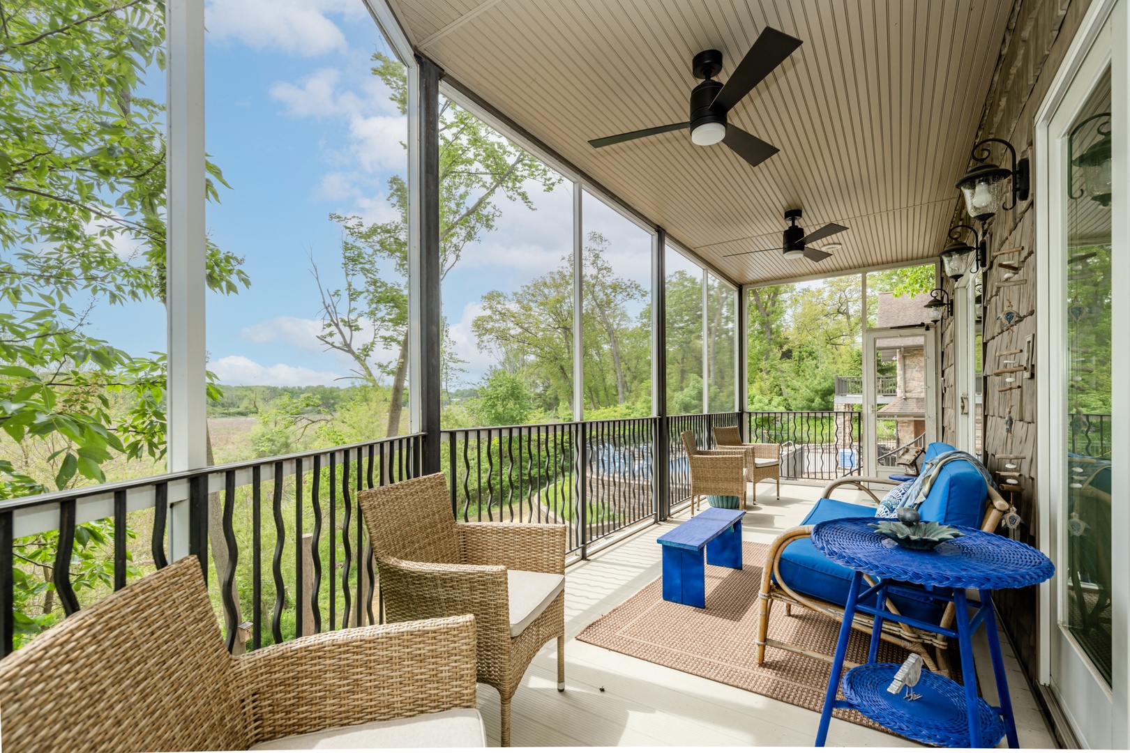 Screened In Porch With Gorgeous Views!
