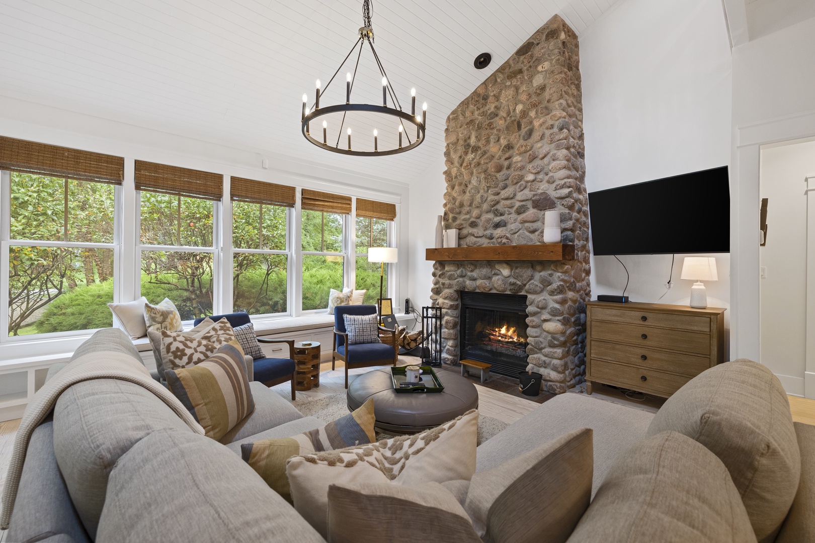 Gorgeous Family Room!