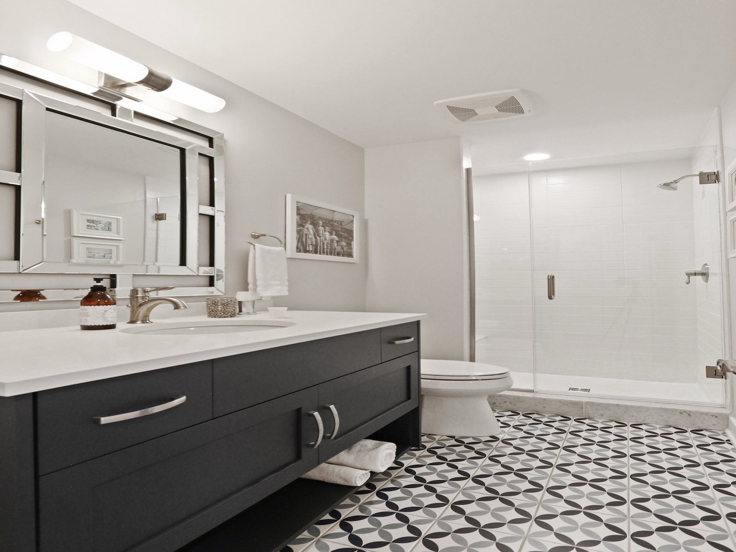 Hallway For Bath for Bedroom #2