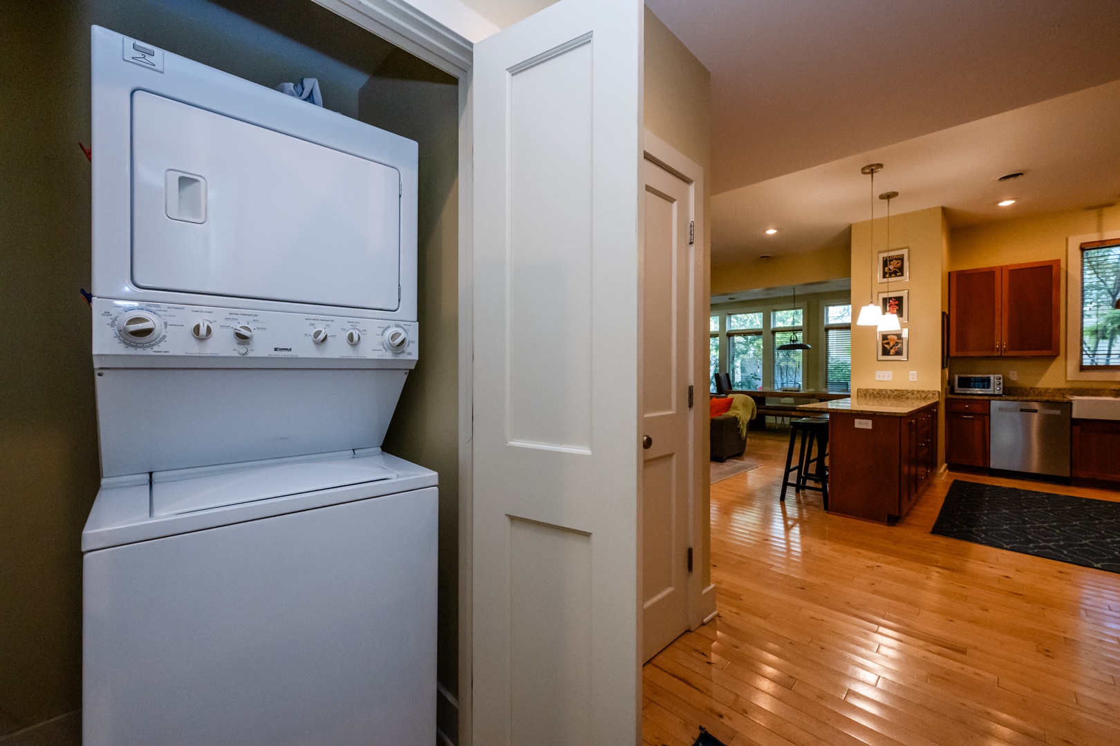 Washer/Dryer Main Floor