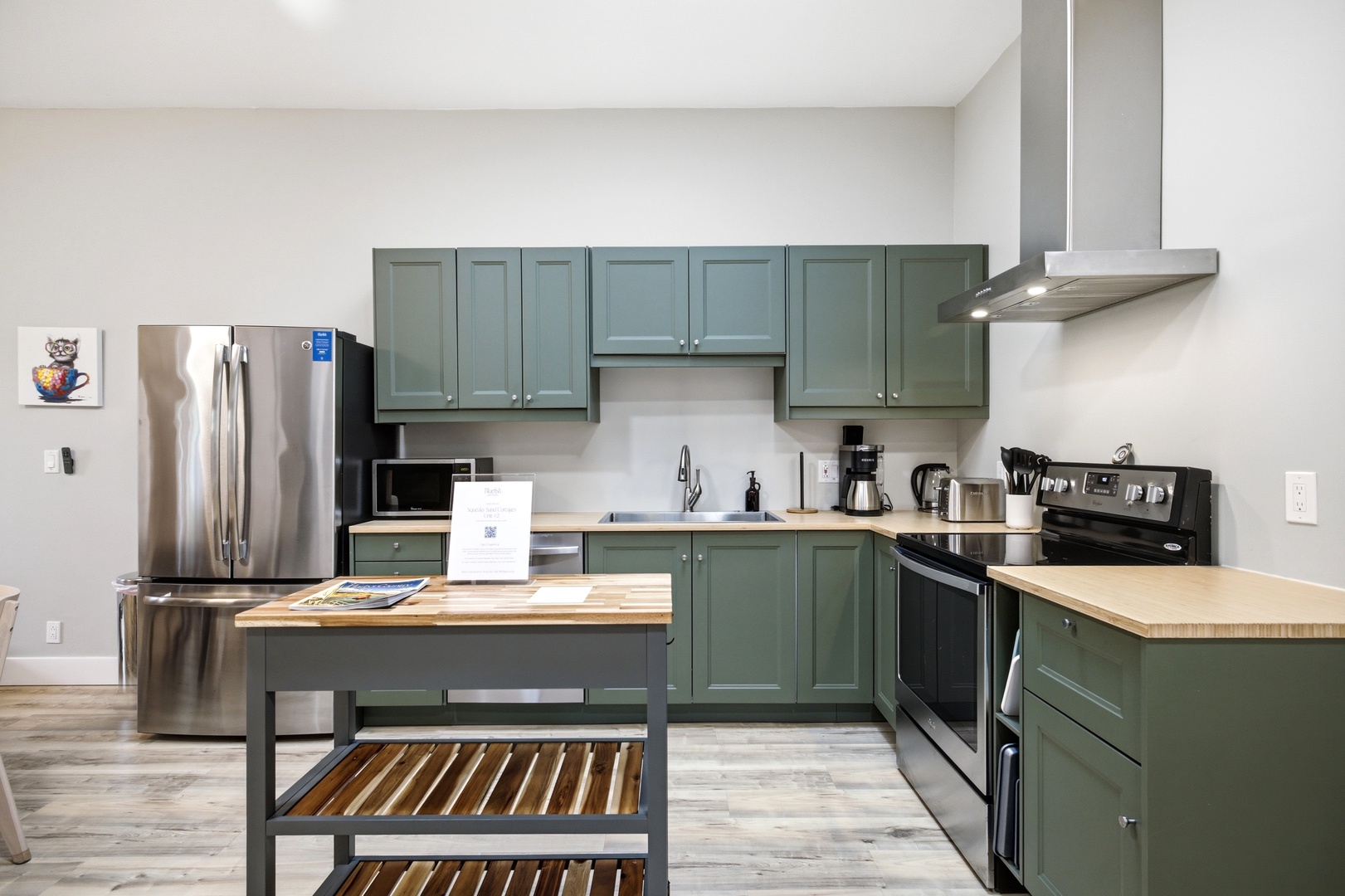 Fully Stocked Kitchen!