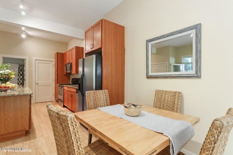 Additional Seating For Four