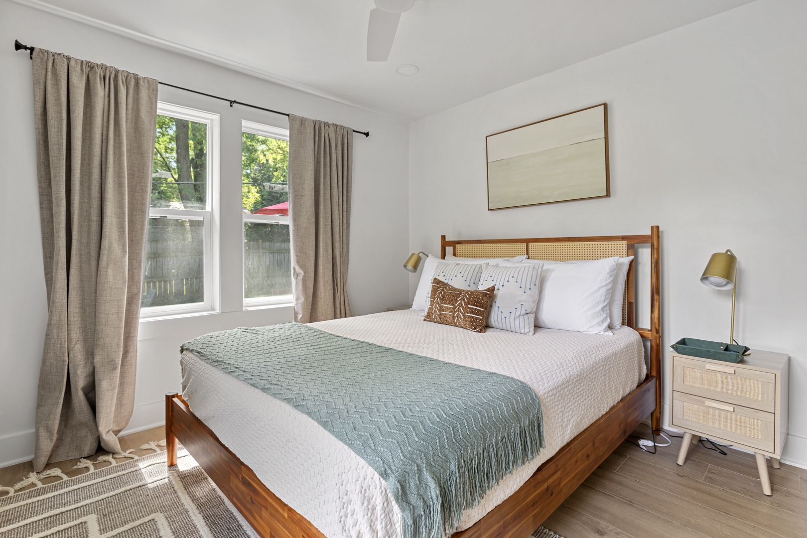 Bedroom #1 (Queen)