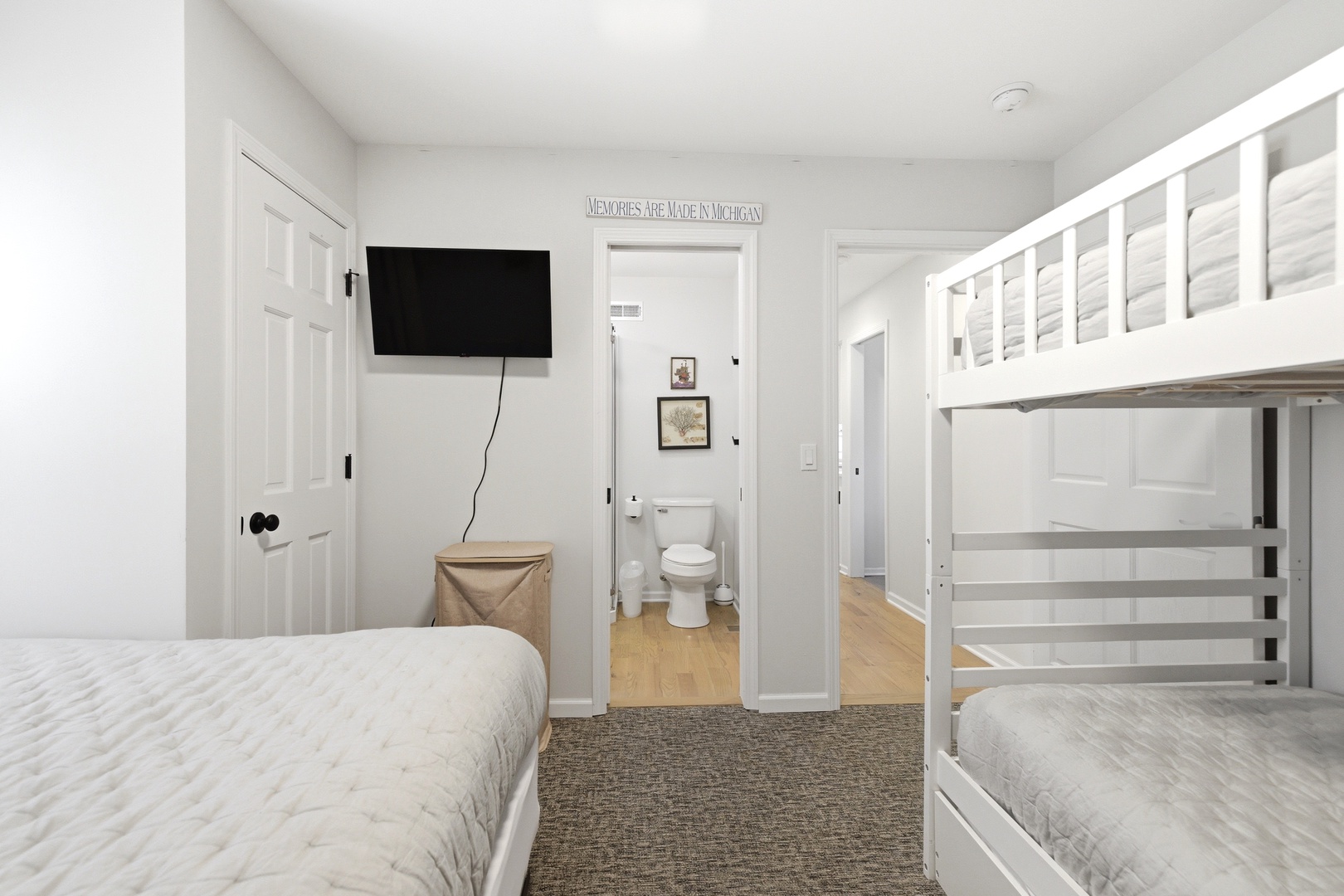 Bedroom #3 (Alt Angle) With TV