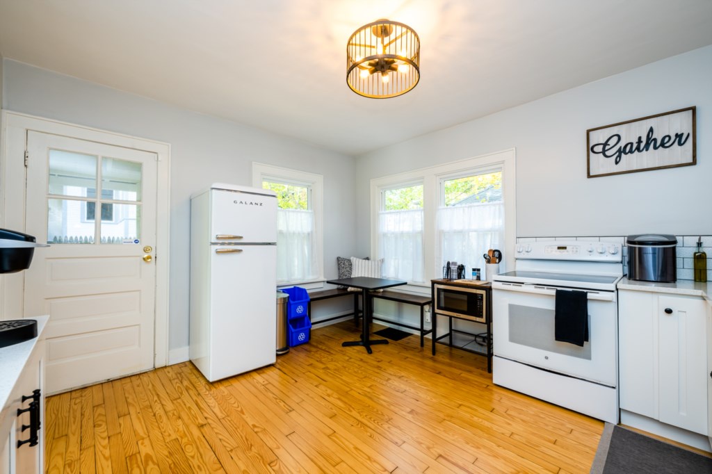 Fully Stocked Kitchen