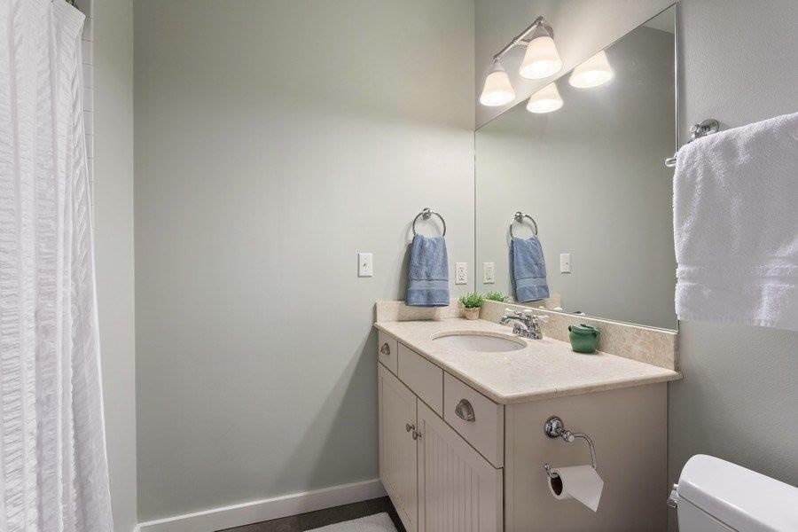 Full Bathroom of Master Bedroom (Tub/Shower)