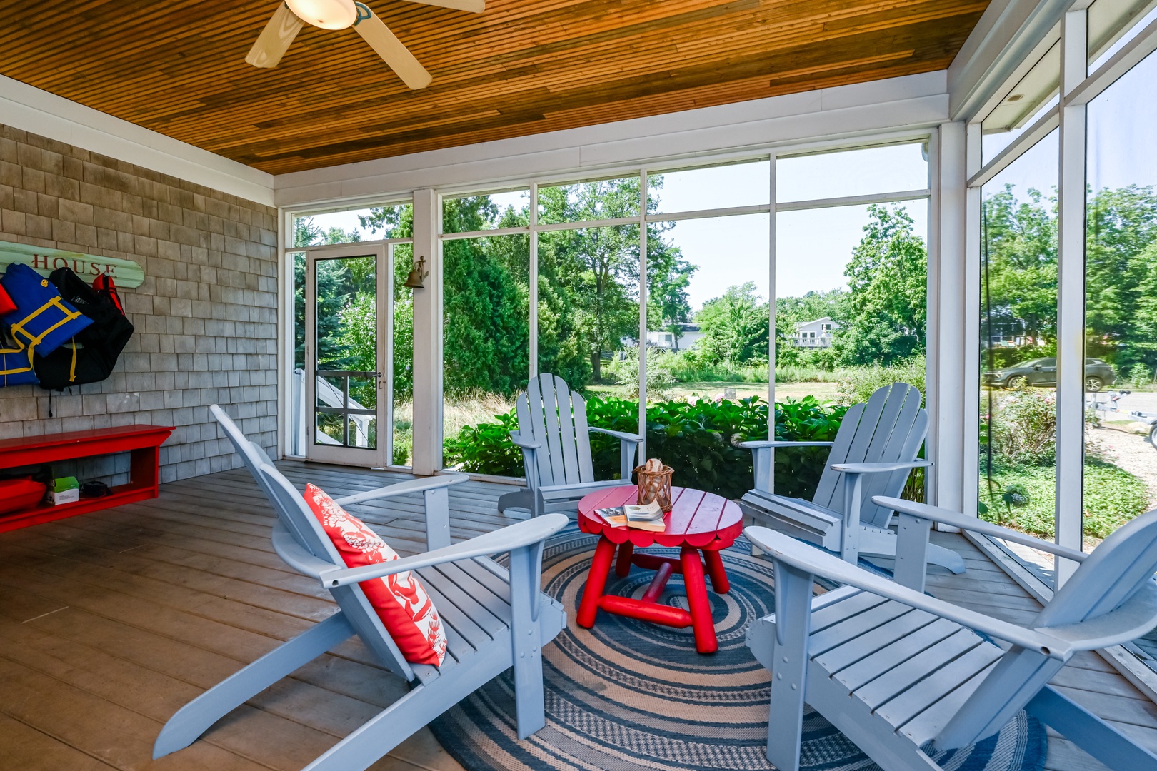 Spacious Screened In Porch