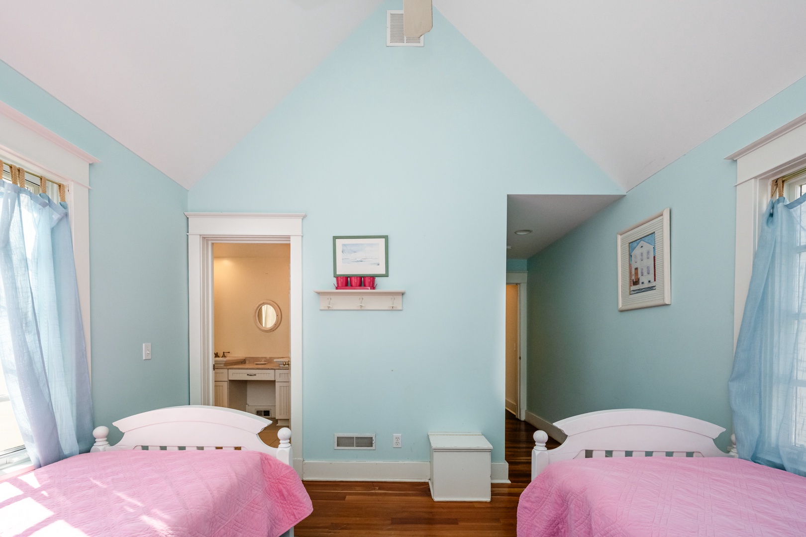 Bedroom #3 (Alt Angle)