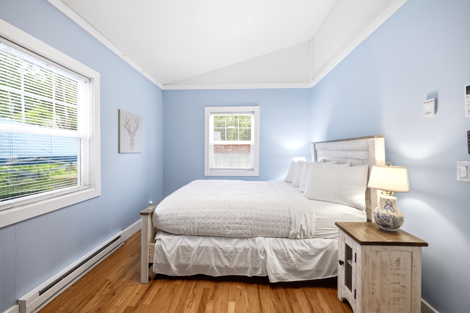 Bedroom #2 (Alt Angle)