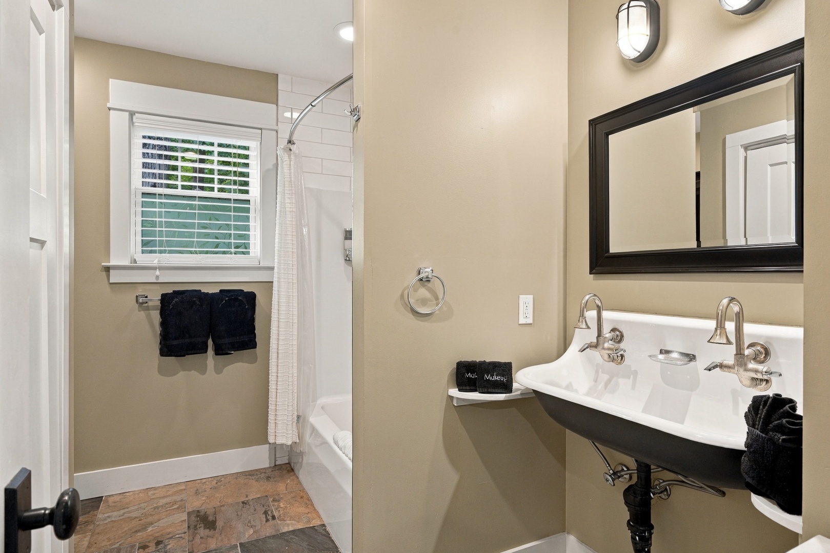 Main Floor Full Bathroom