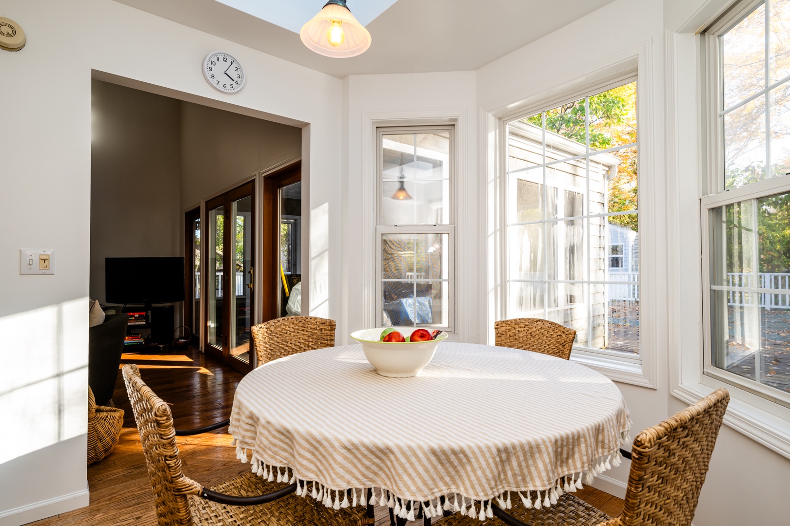 Kitchen Eating Nook (Seats Four)