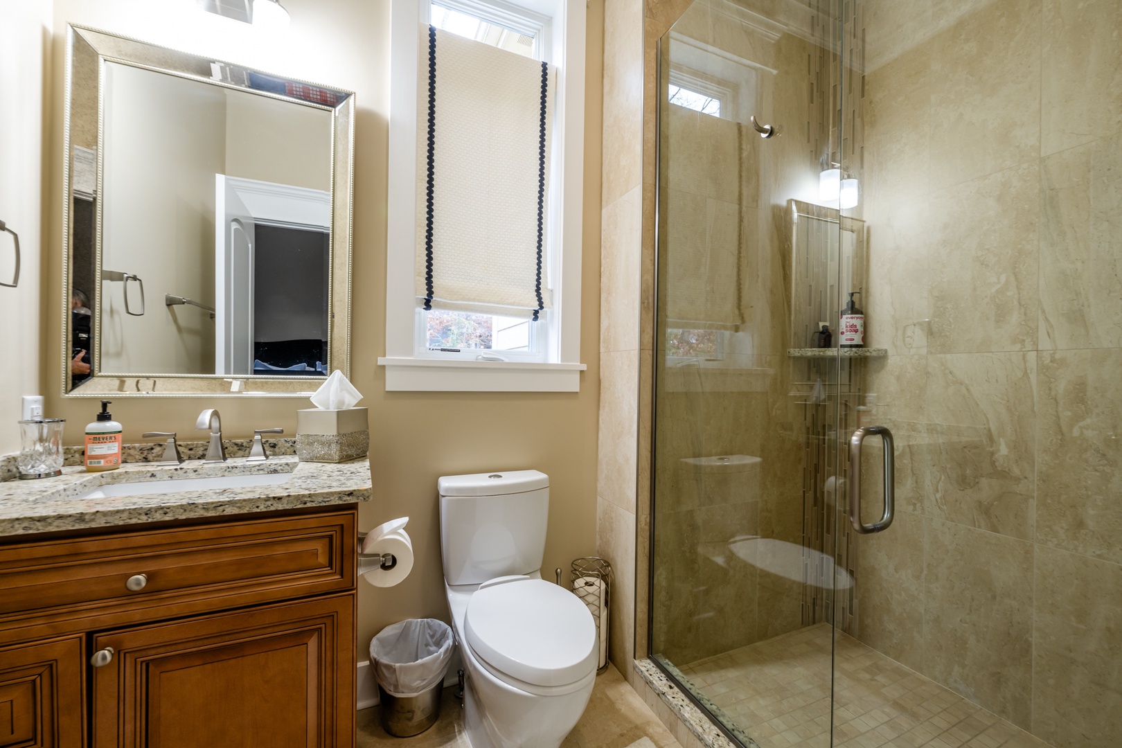 En Suite Full Bathroom