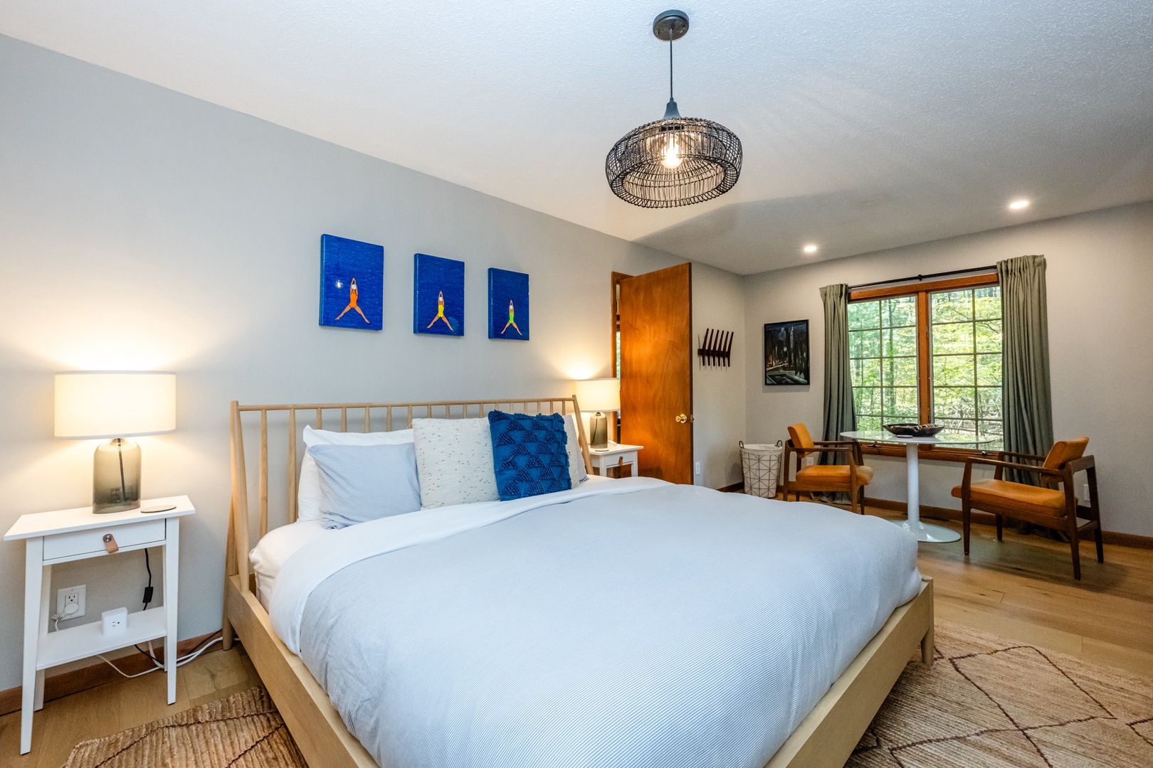 Main Floor Bedroom #1 (King)