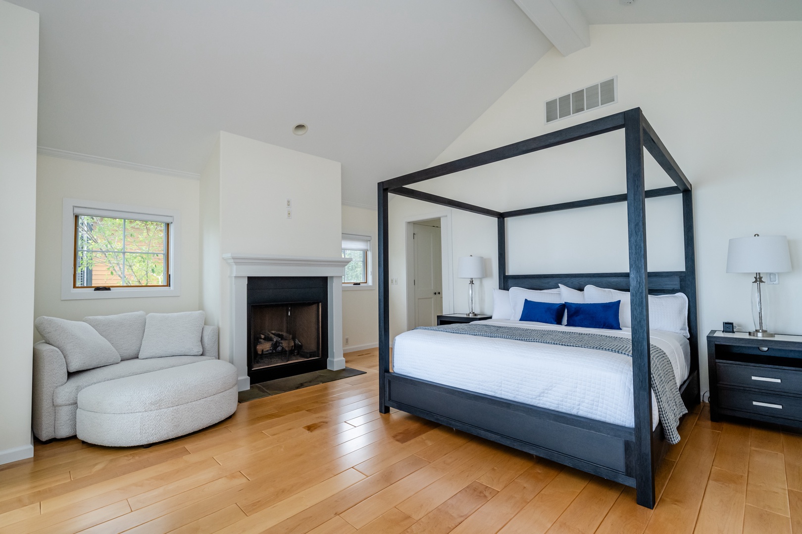 Primary Bedroom With Lake Views (King)