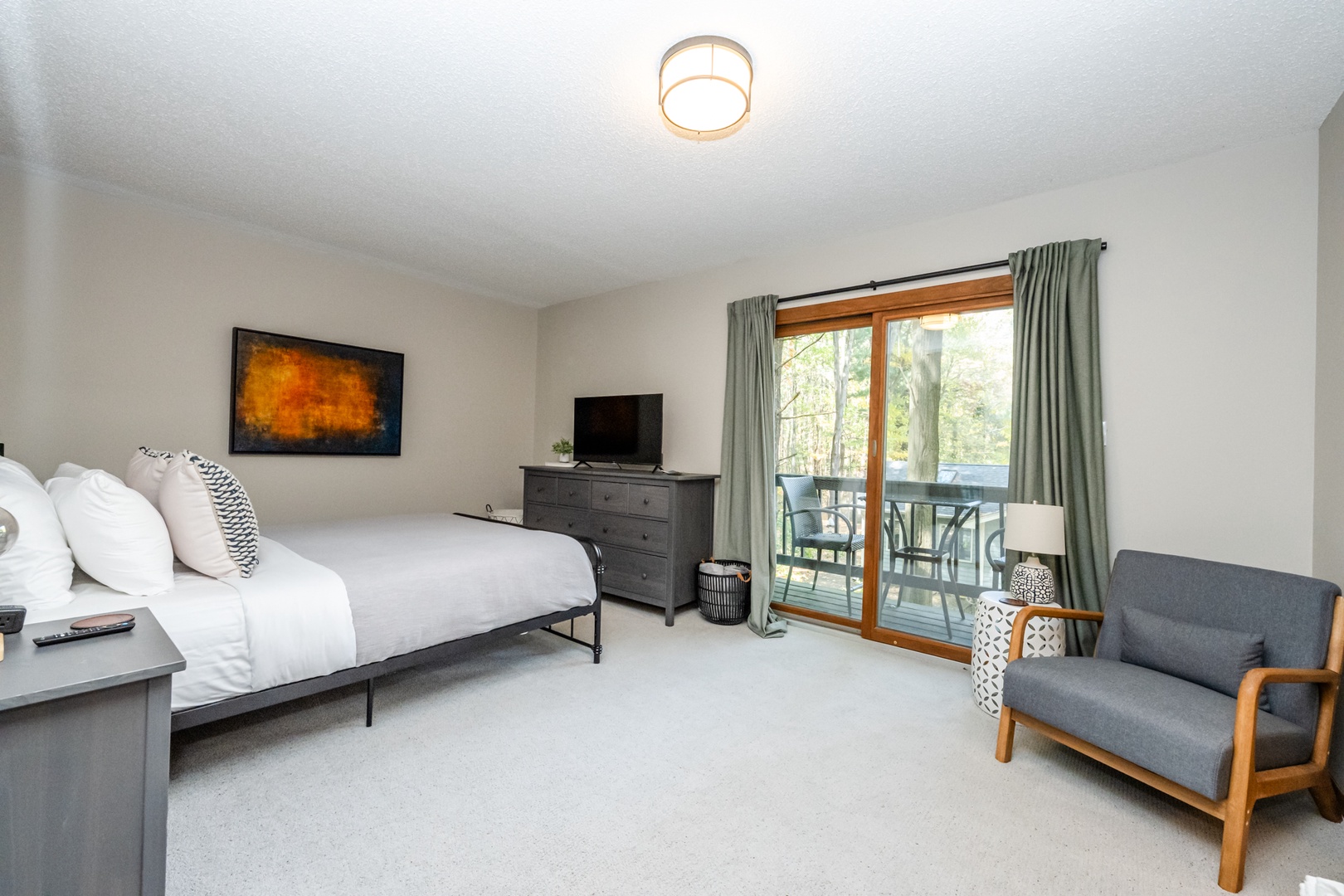 Bedroom #2 (Alt Angle)