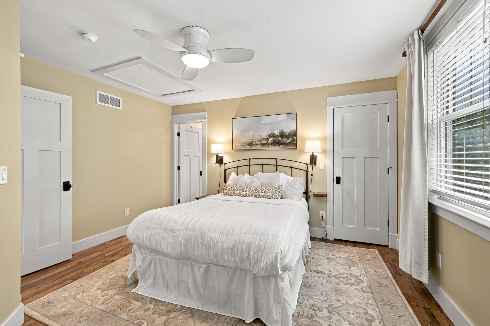 Bedroom #2 (Queen)