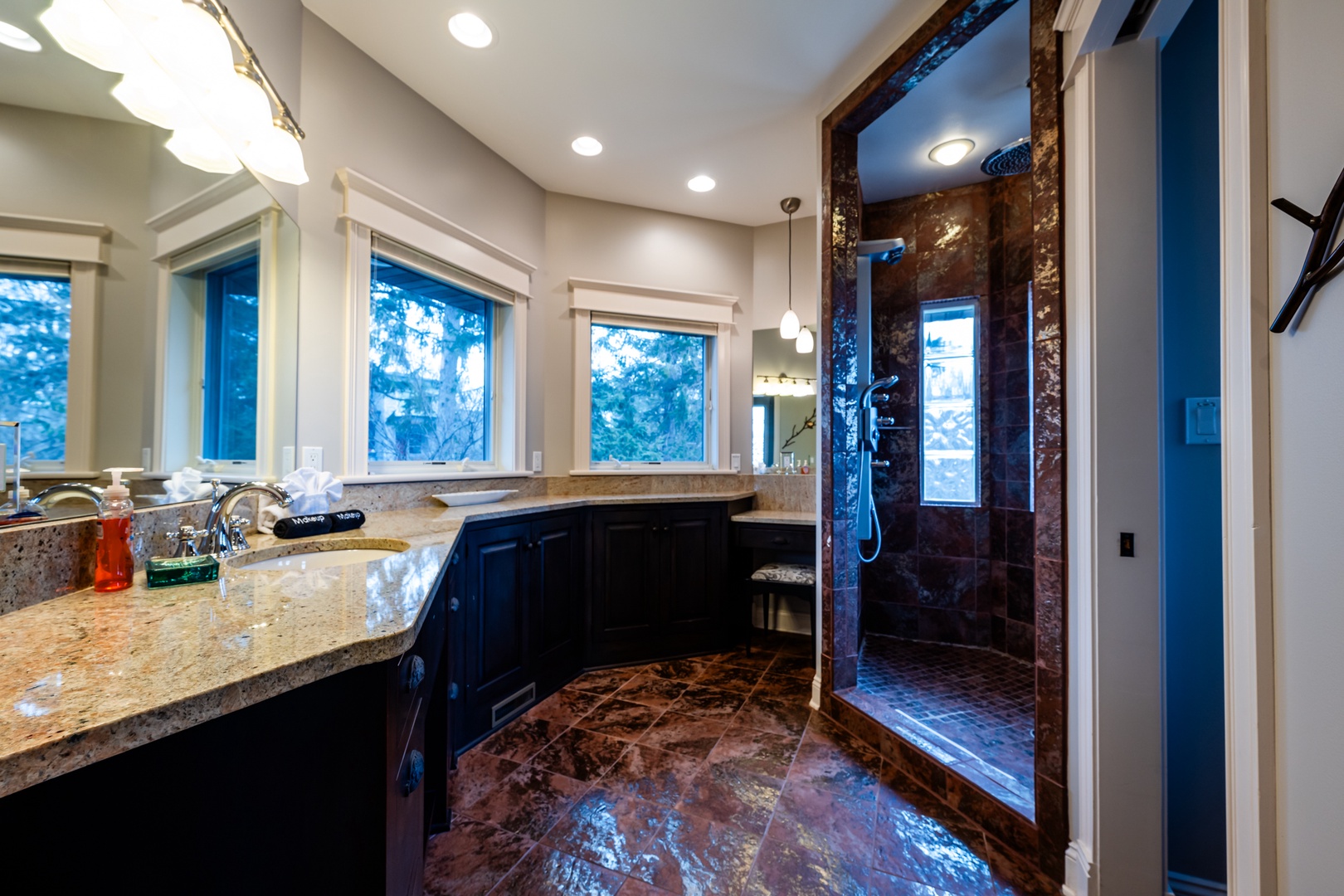 Gorgeous En-Suite Bathroom