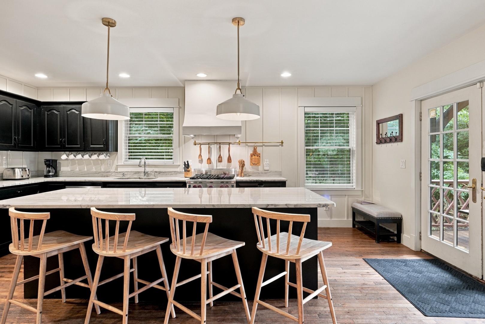 Island Seating For Four