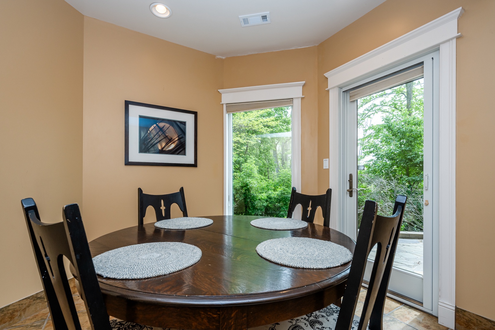 Additional Dining Space