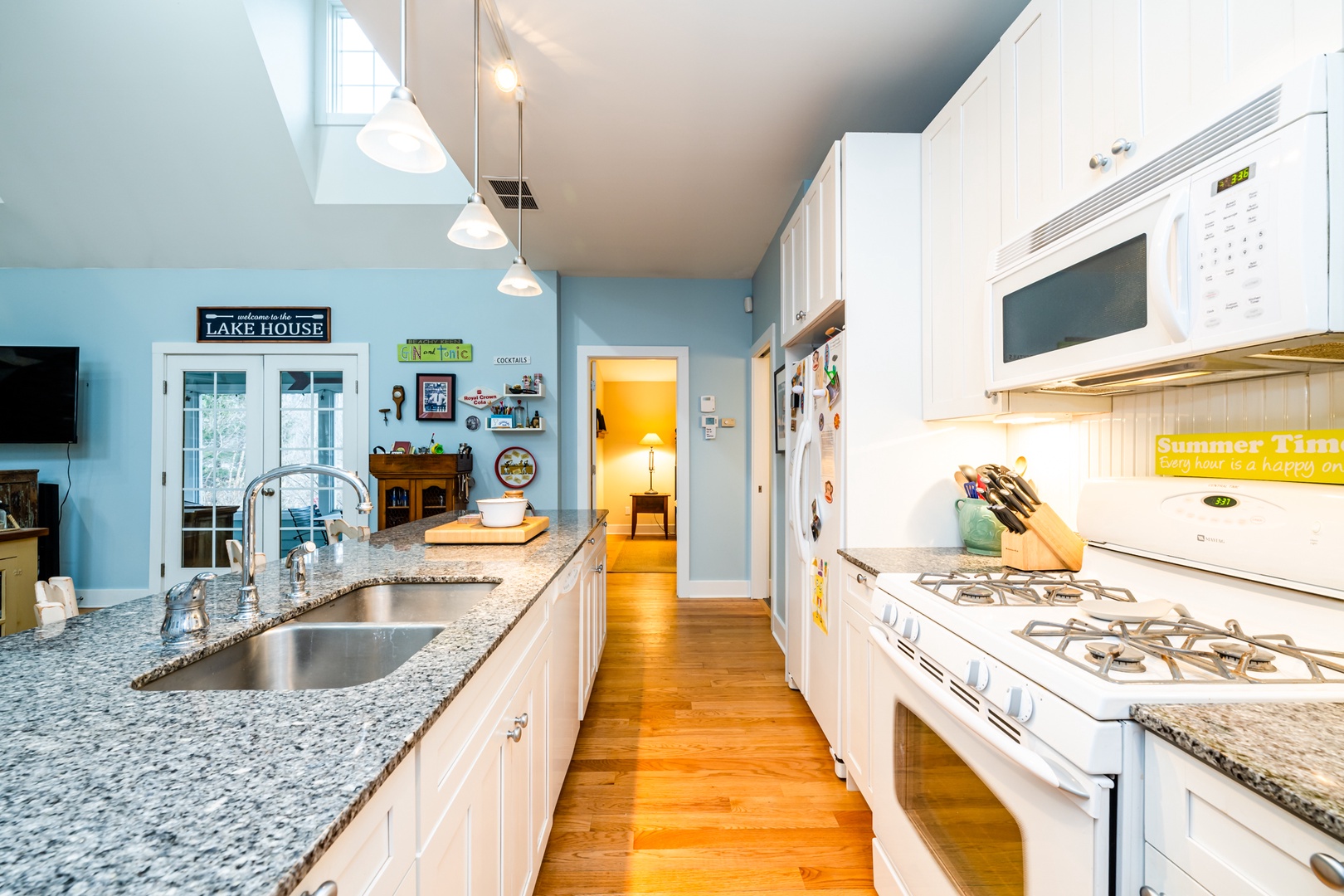 Fully Stocked Kitchen