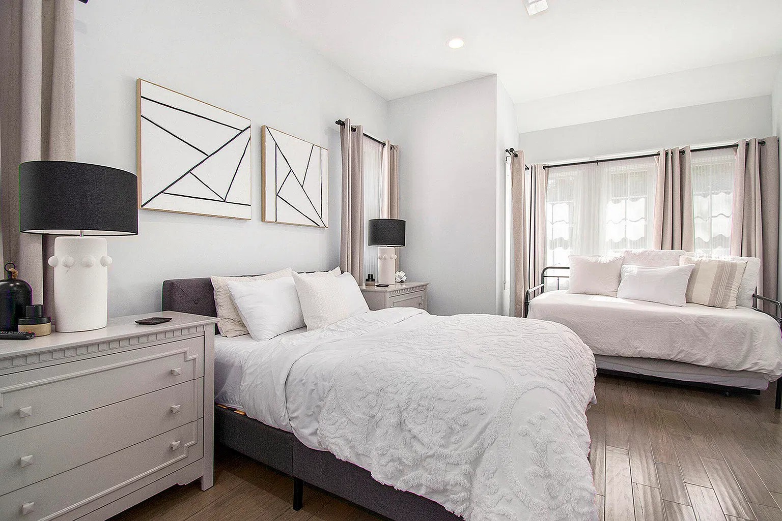 Bedroom #3 (Queen & Two Twins)