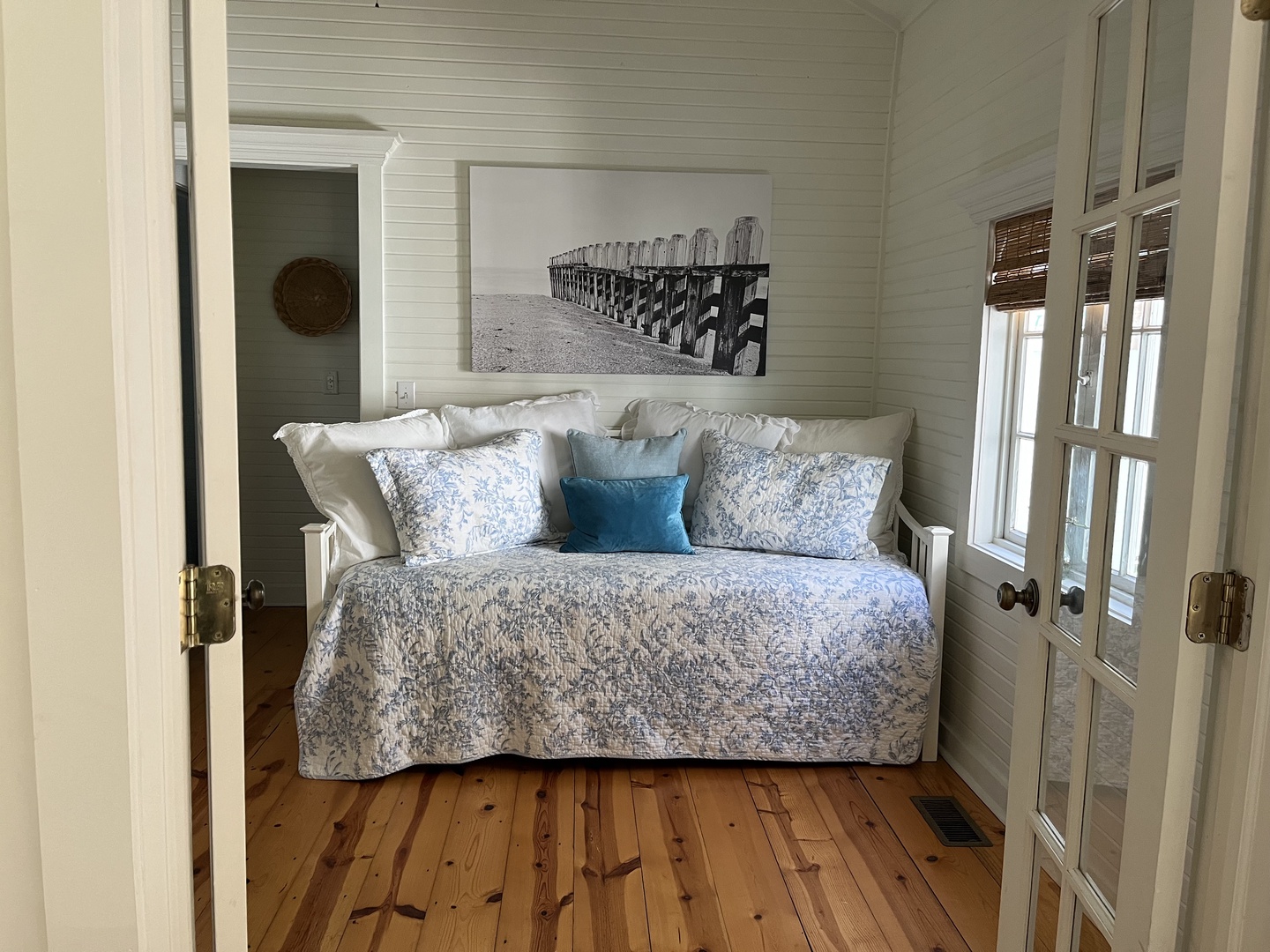 Twin Daybed Room