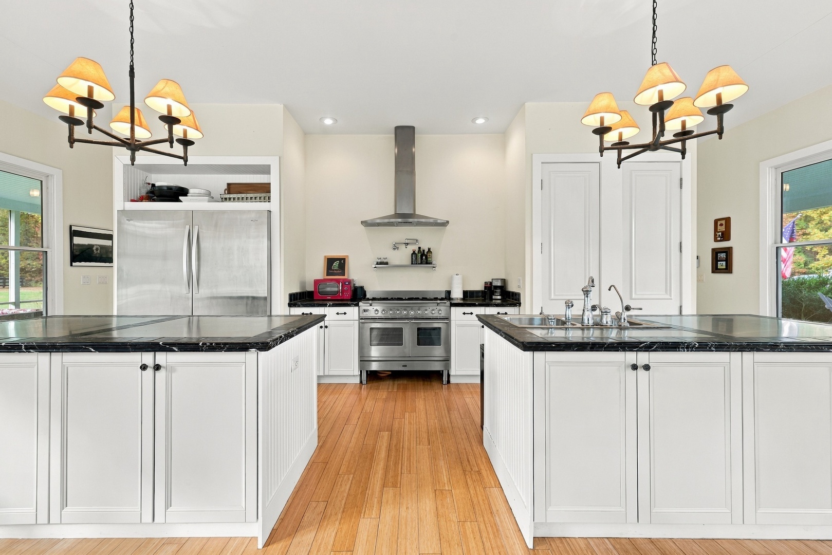Fully Equipped Kitchen!