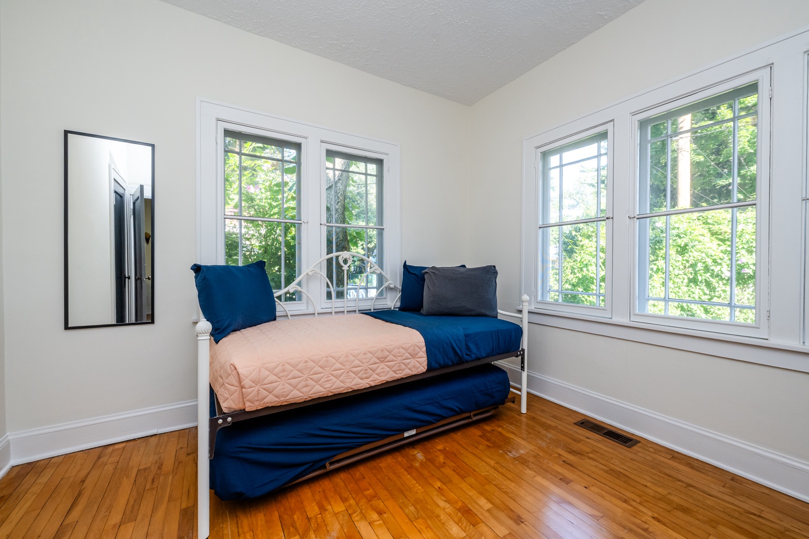 Bedroom #2 (Two Twins Trundle)