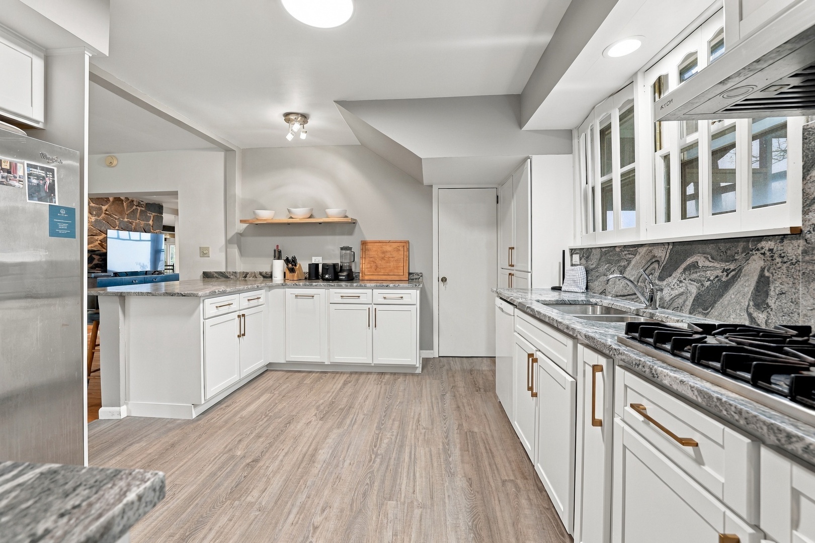 Fully Equipped Kitchen!