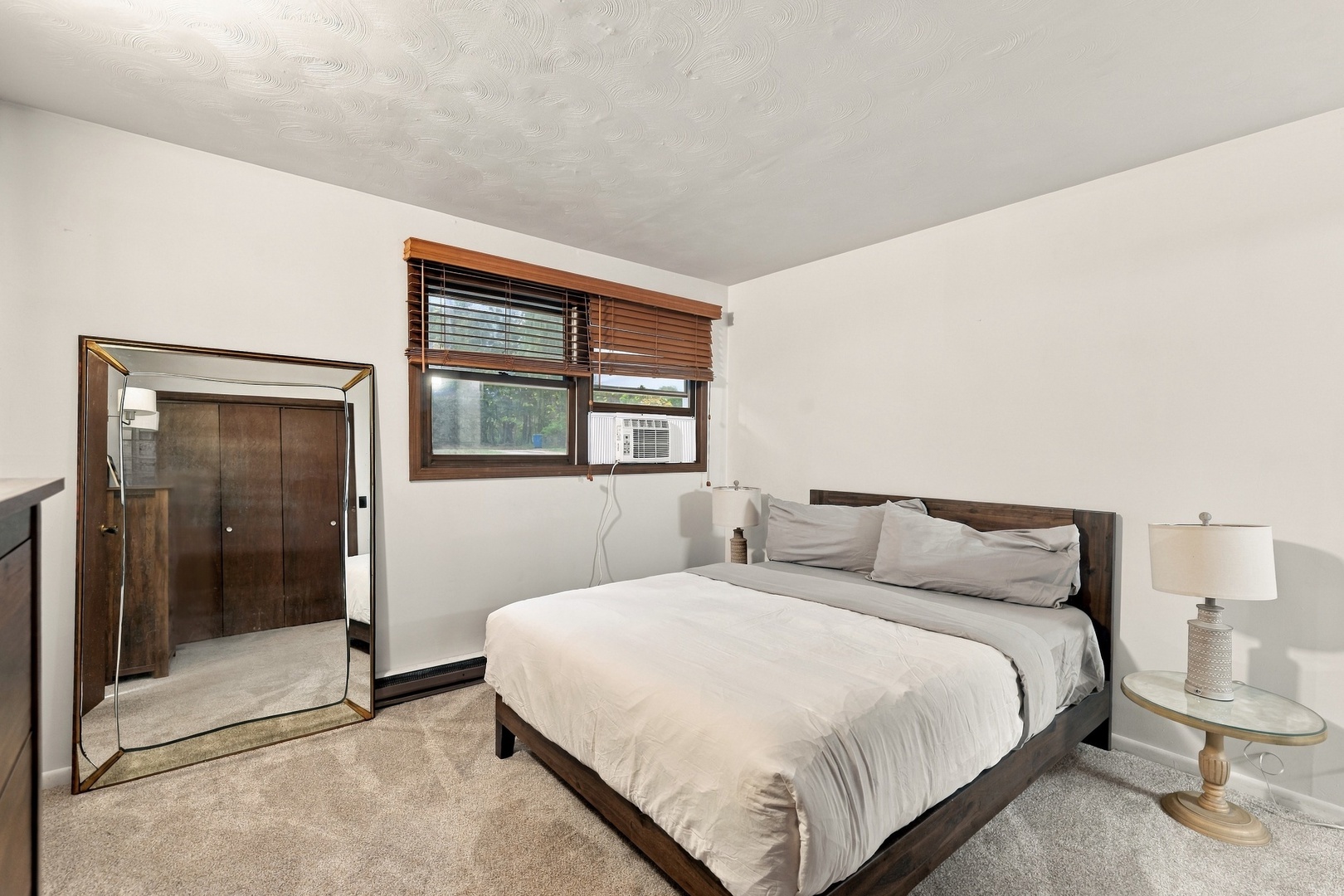 Bedroom #1 (Main Floor Full)